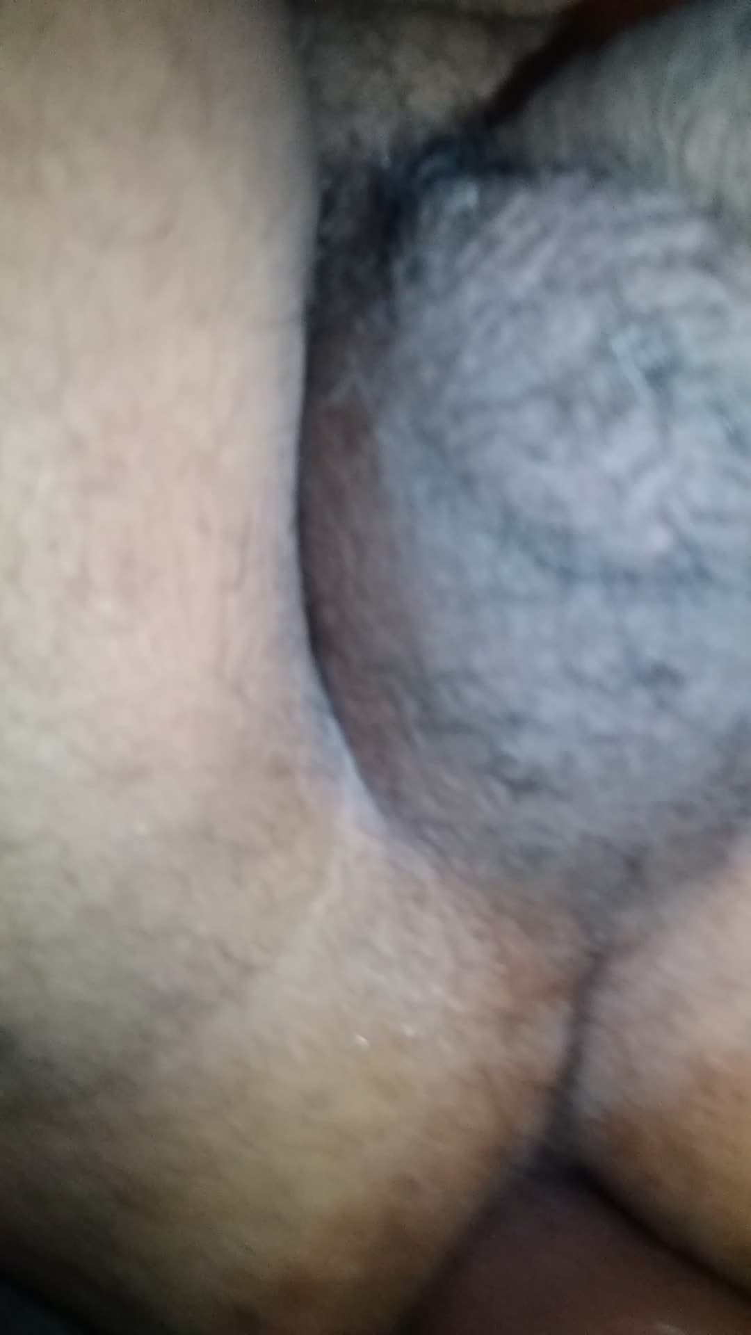 Cena sensual com fetiches anal e sexo com proteção
