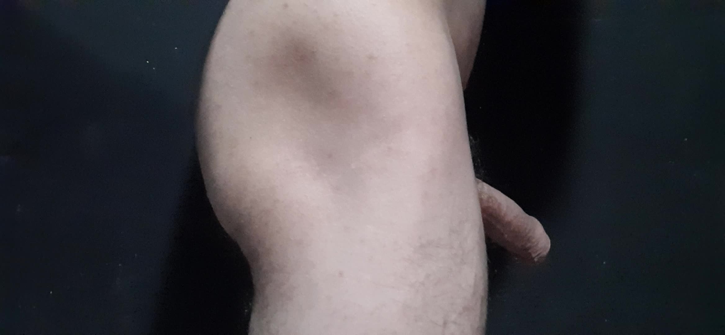Close sensual em bunda e pernas masculinas