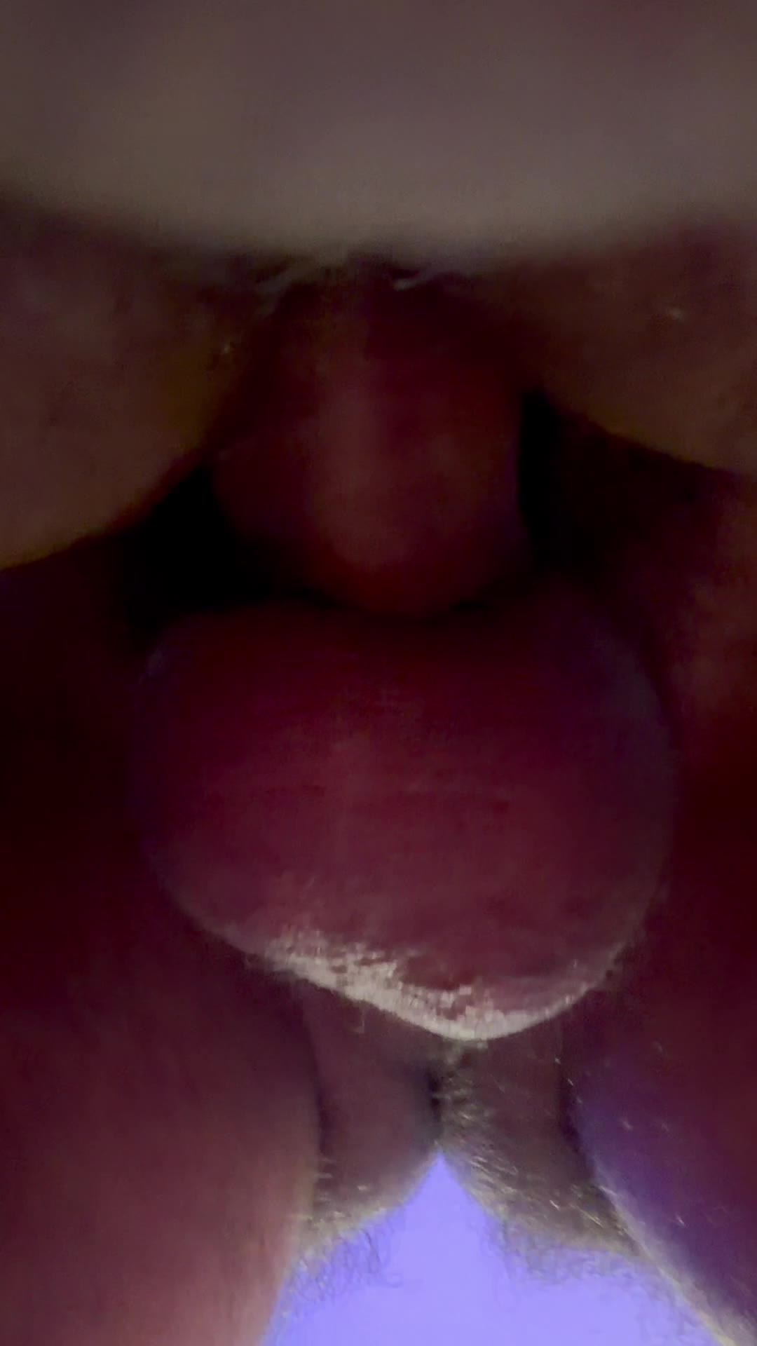 Close-up intenso e masturbação masculina
