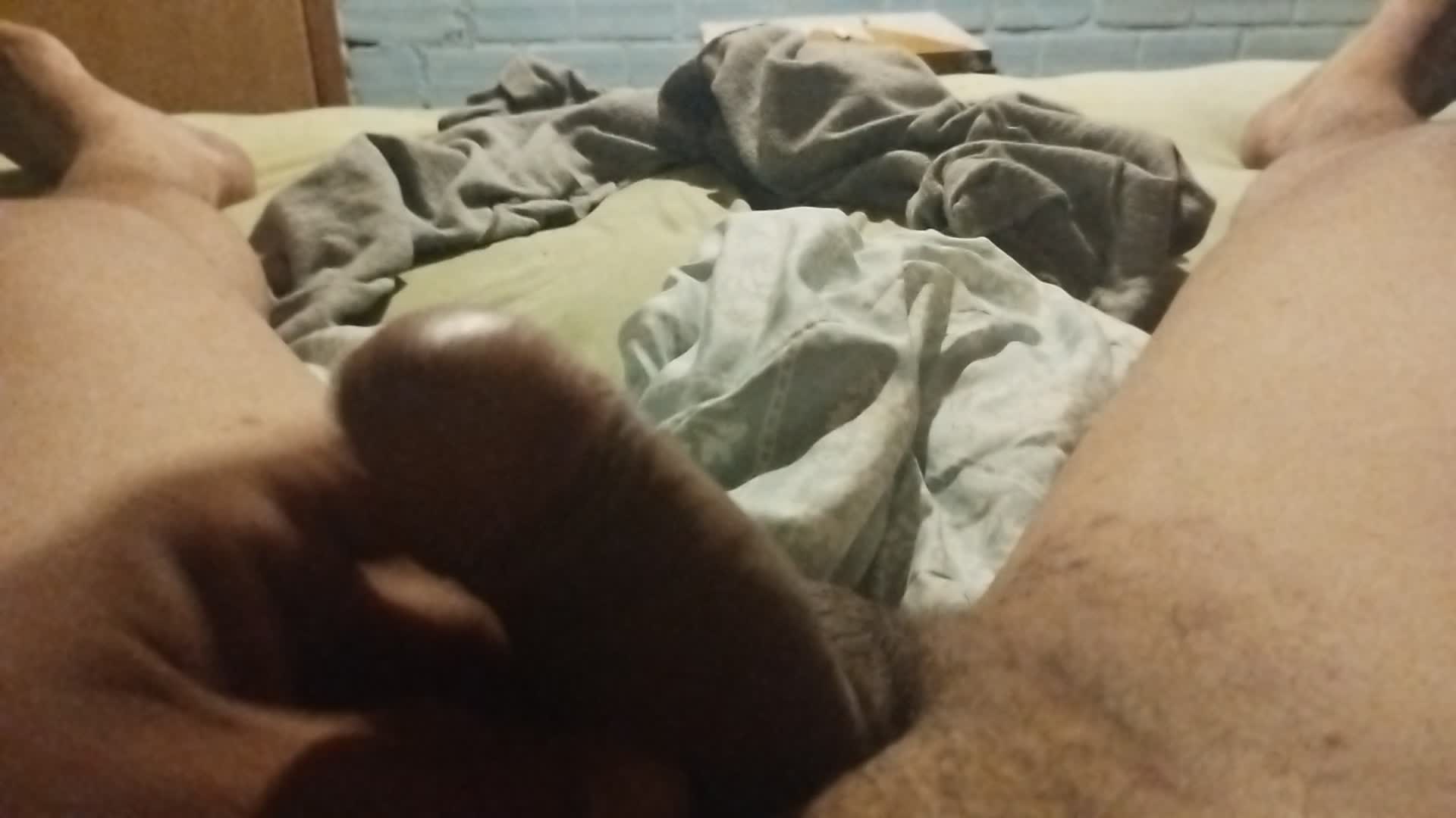 Masturbação, orgasmo e solo masculino