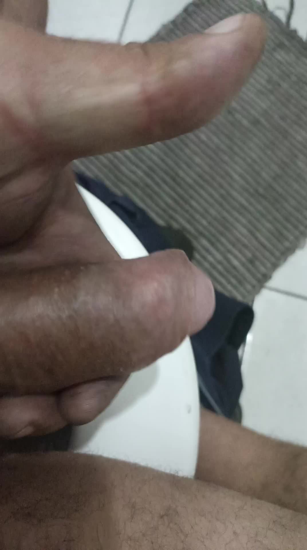 Masturbação e pau grande em vídeo caseiro