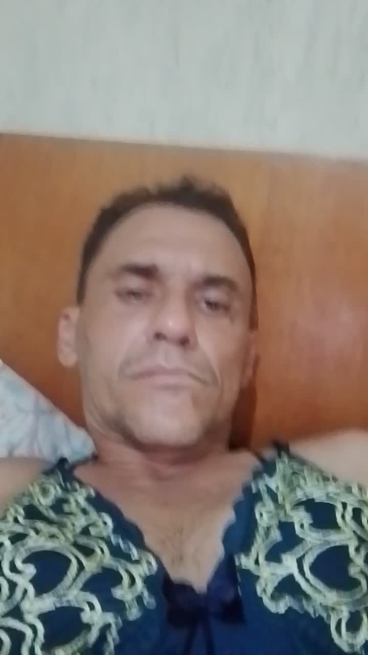 Masturbação e lingerie masculina sensual