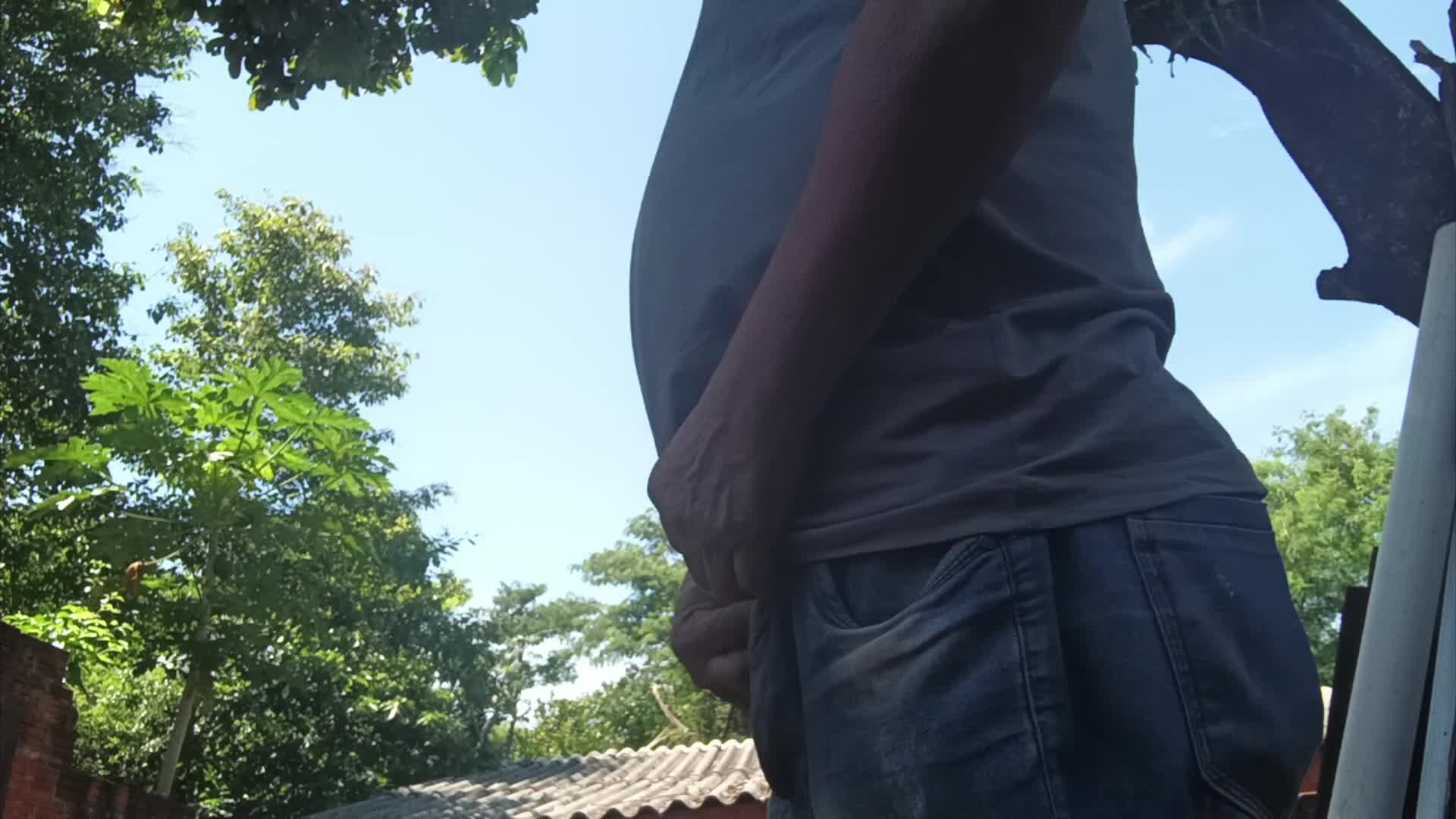Exibicionismo e urofilia ao ar livre