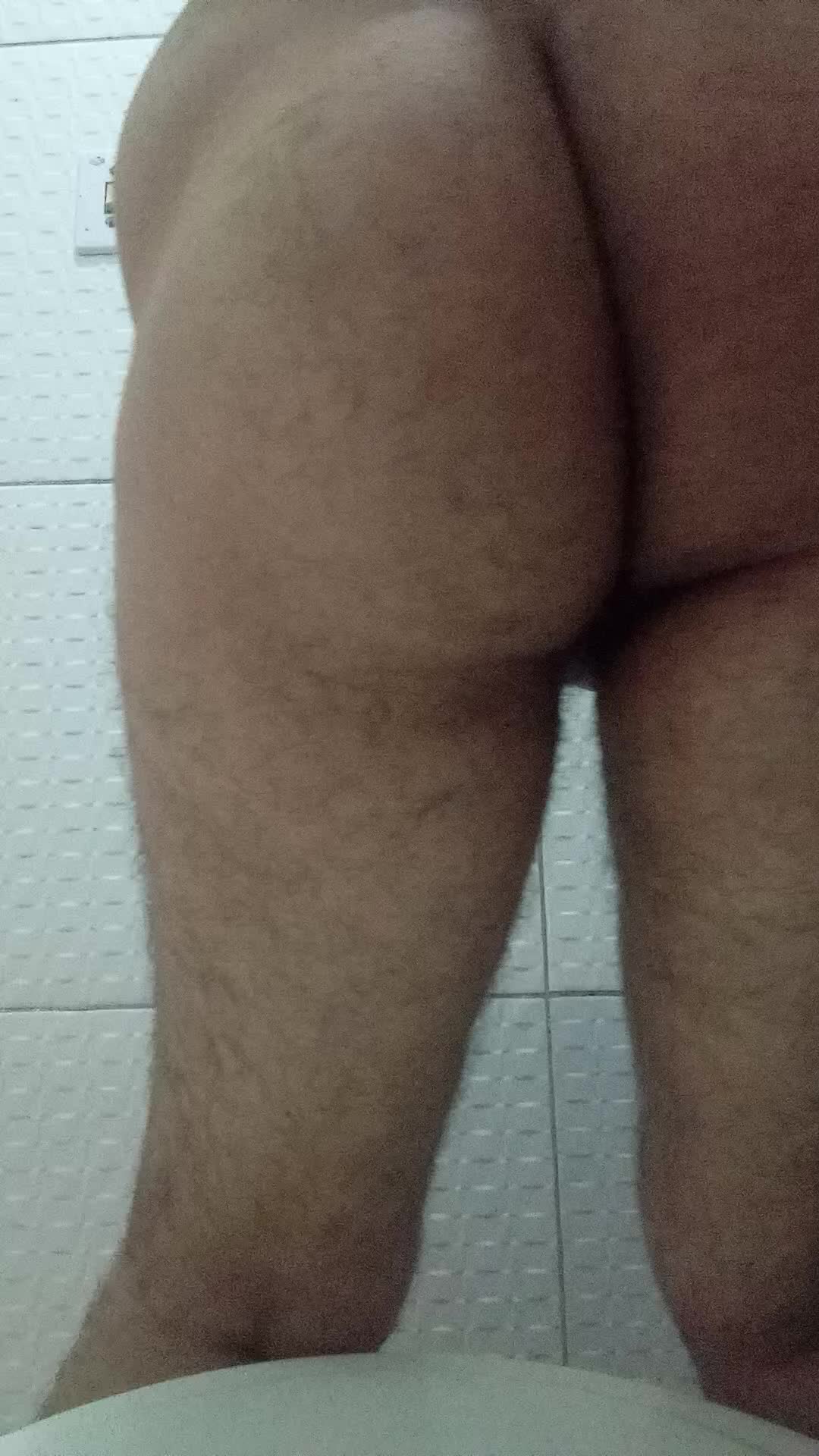 Exibicionismo e voyeurismo no banheiro