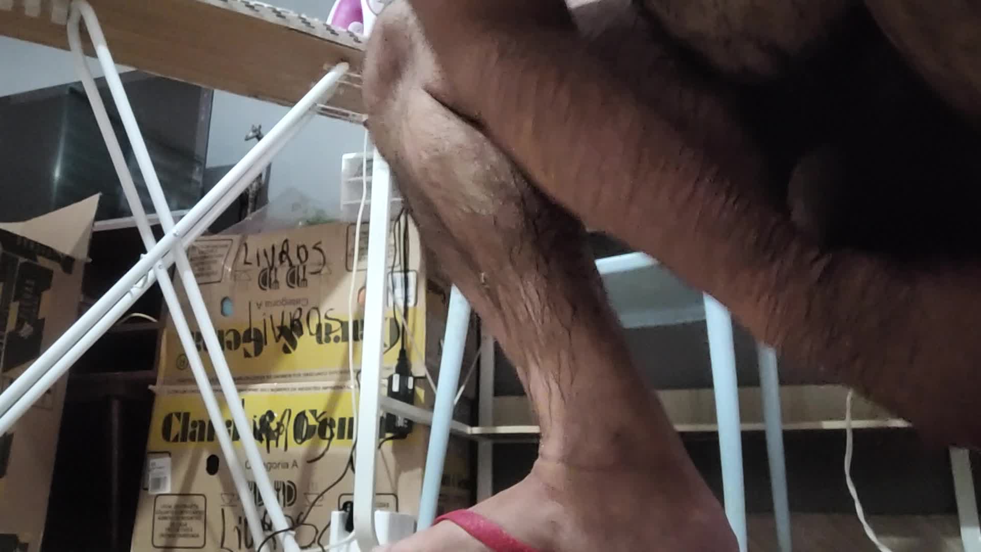 Masturbação com dildo e muito prazer