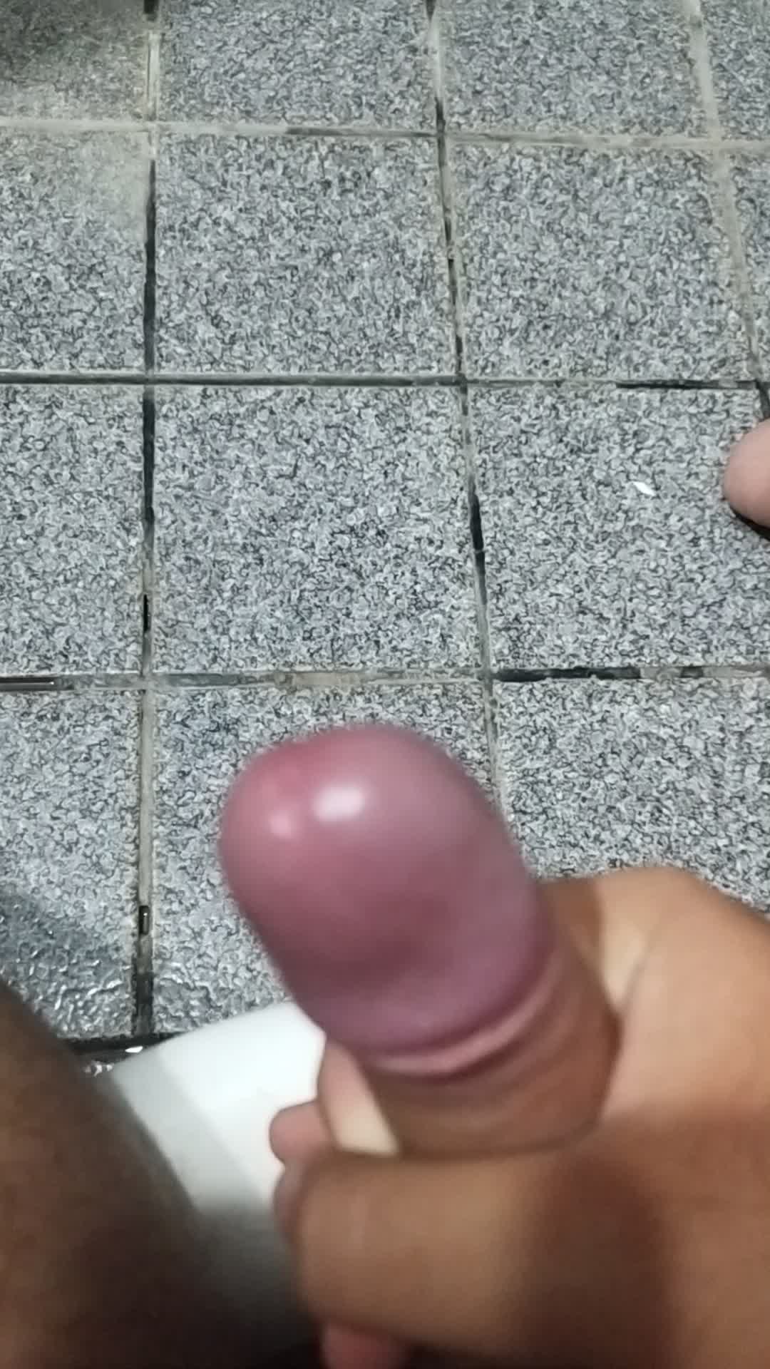 Masturbação e orgasmo masculino intenso