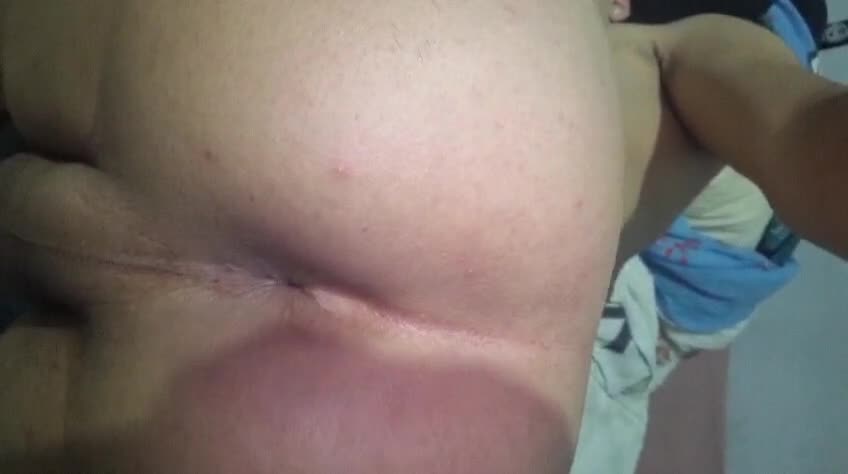 Bunda gostosa e corpo passivo em close