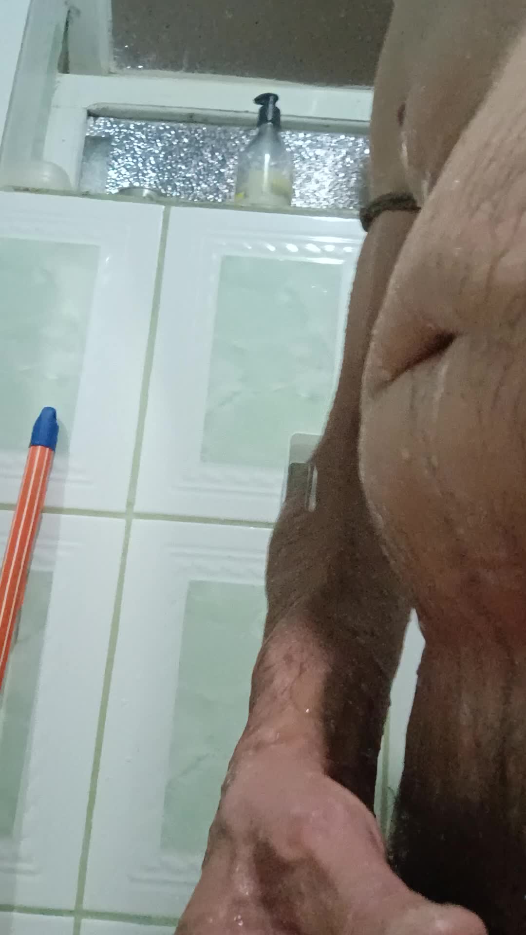 Masturbação no banho quente