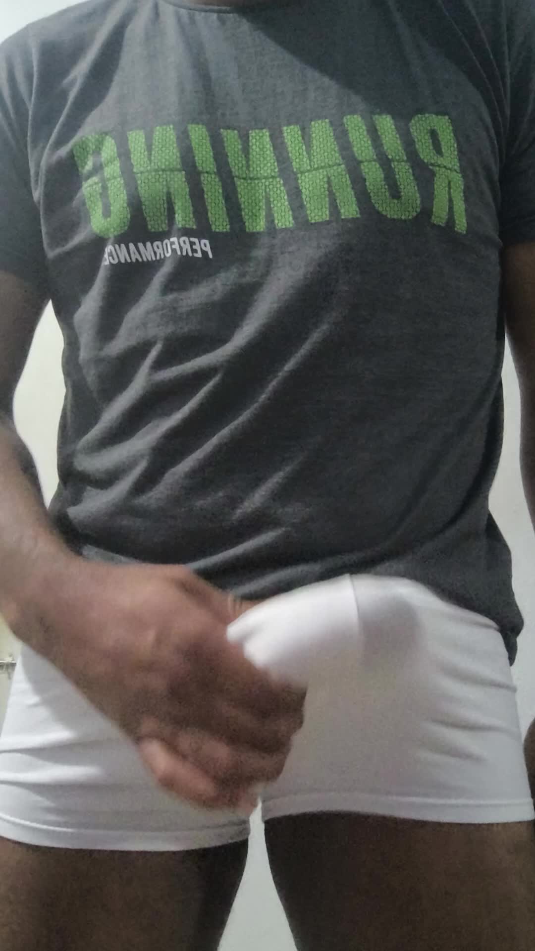 Provocação com cueca, pelos, pinto e volume