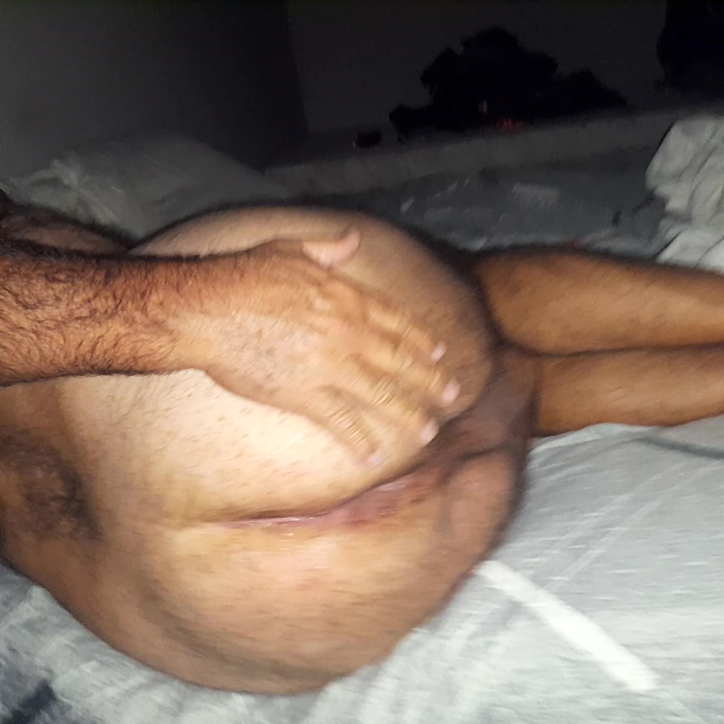 Cena sensual de sexo anal intenso