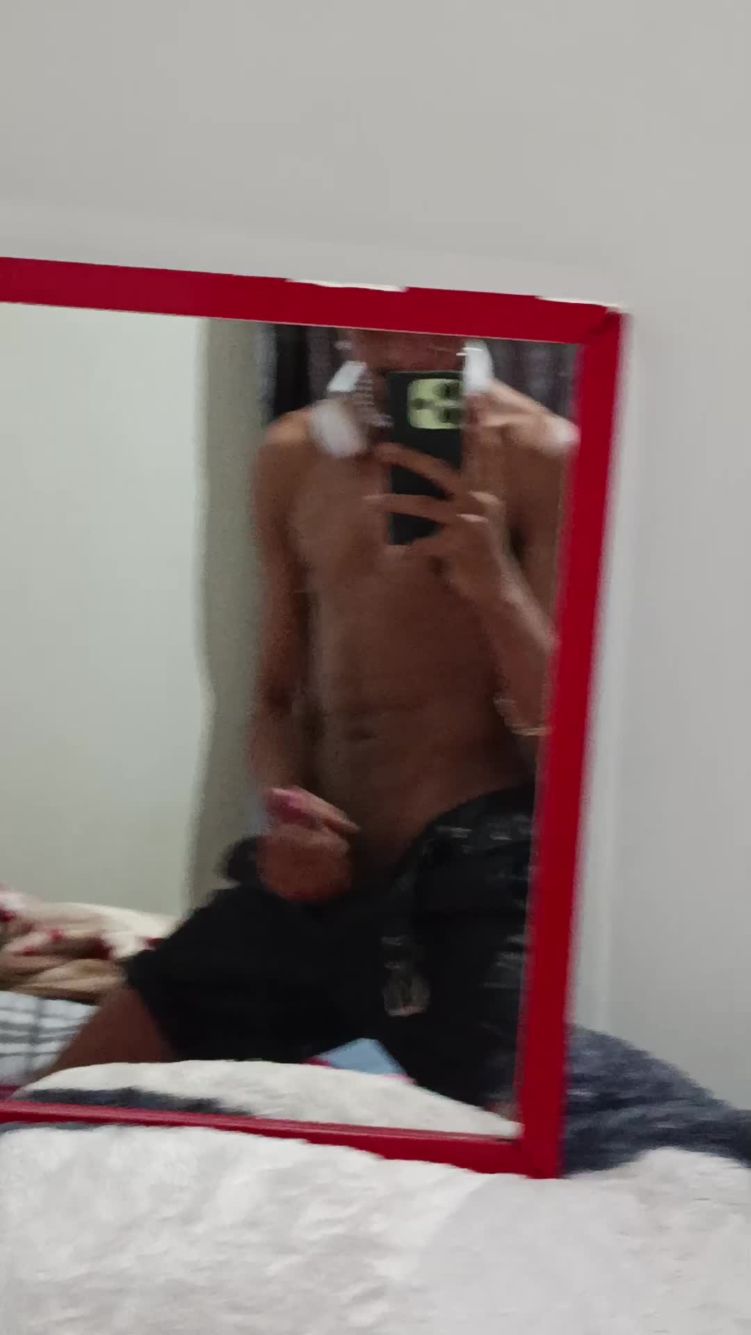Masturbação solo masculino de gato sarado