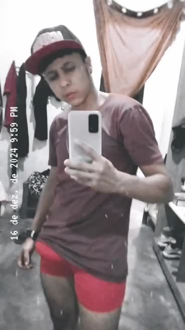 Masturbação e exibicionismo com cueca vermelha