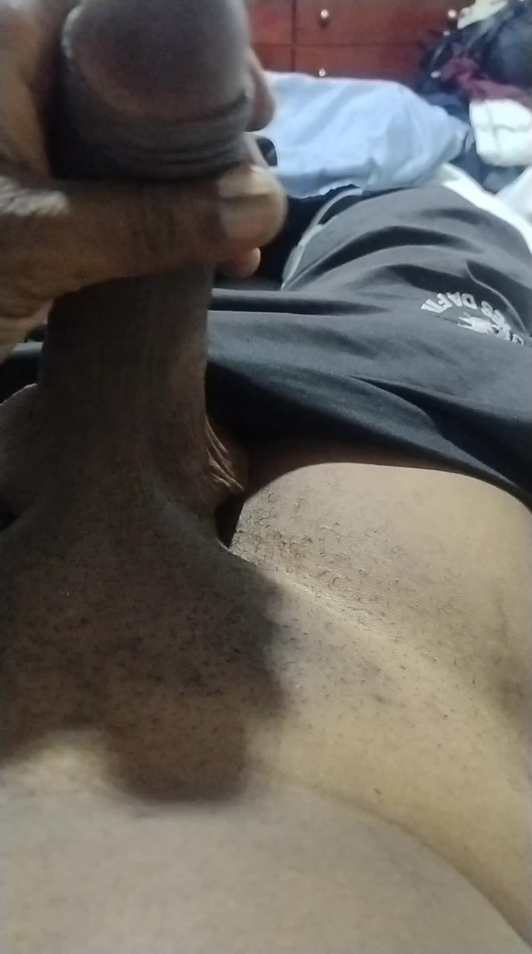 Pênis em close, masturbação sensual