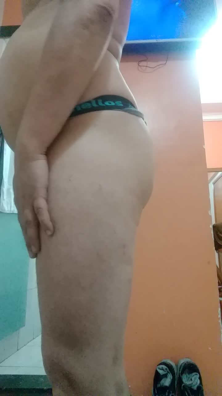 Exibicionismo e bunda provocante