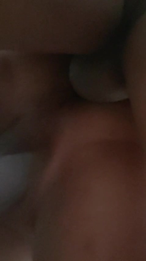 Masturbação, pênis e ejaculação em close-up sensual