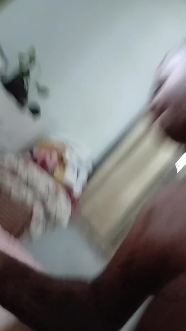 Sexo anal e fetiche de pé em momento intenso