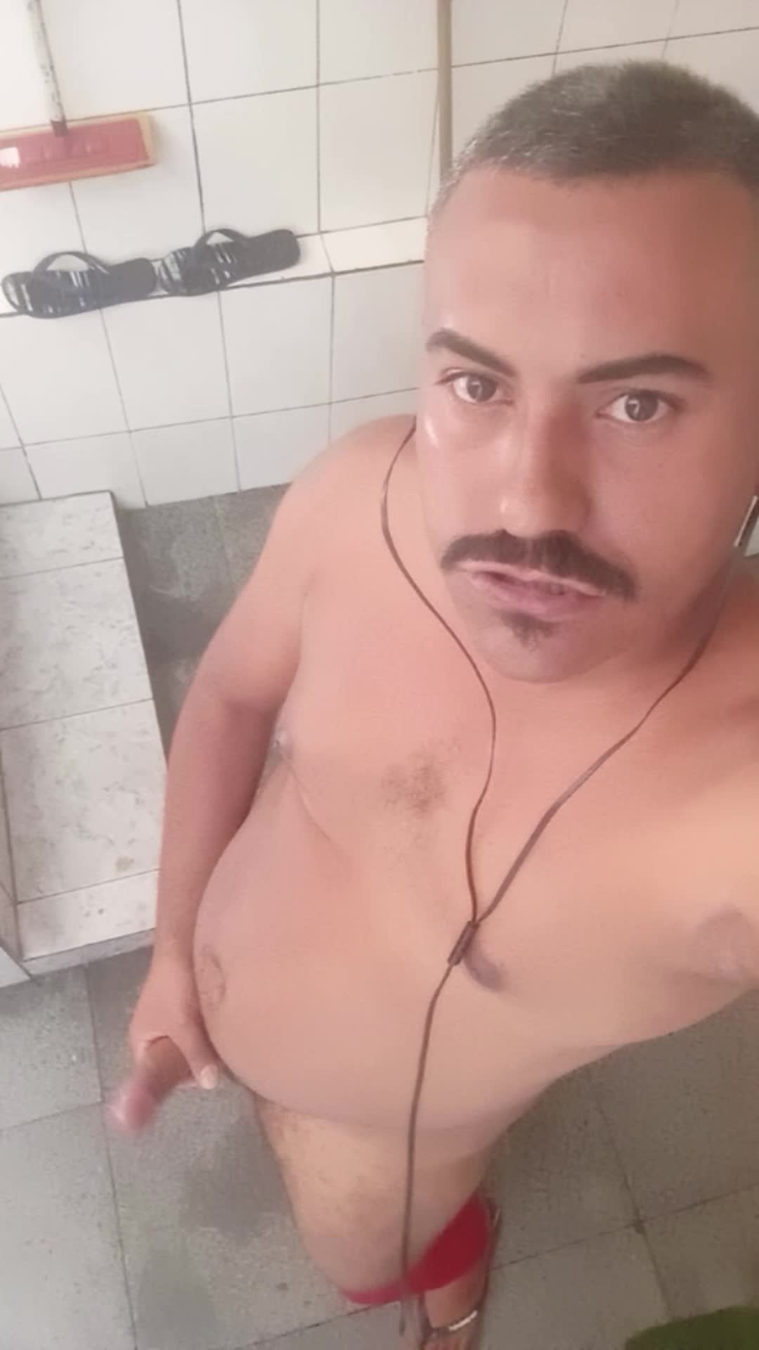 Masturbação e pênis em vídeo sensual