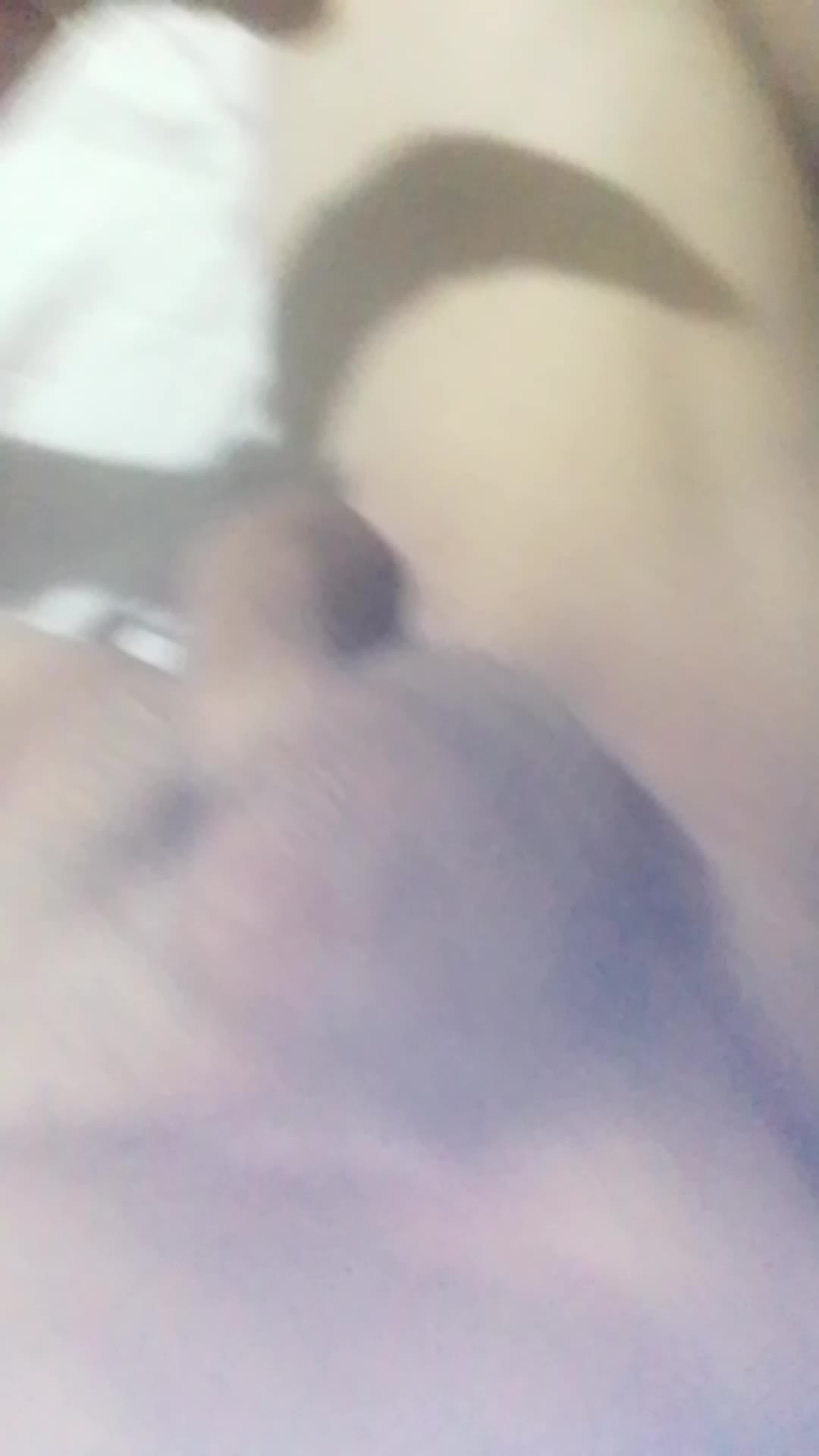 Cena sensual de masturbação