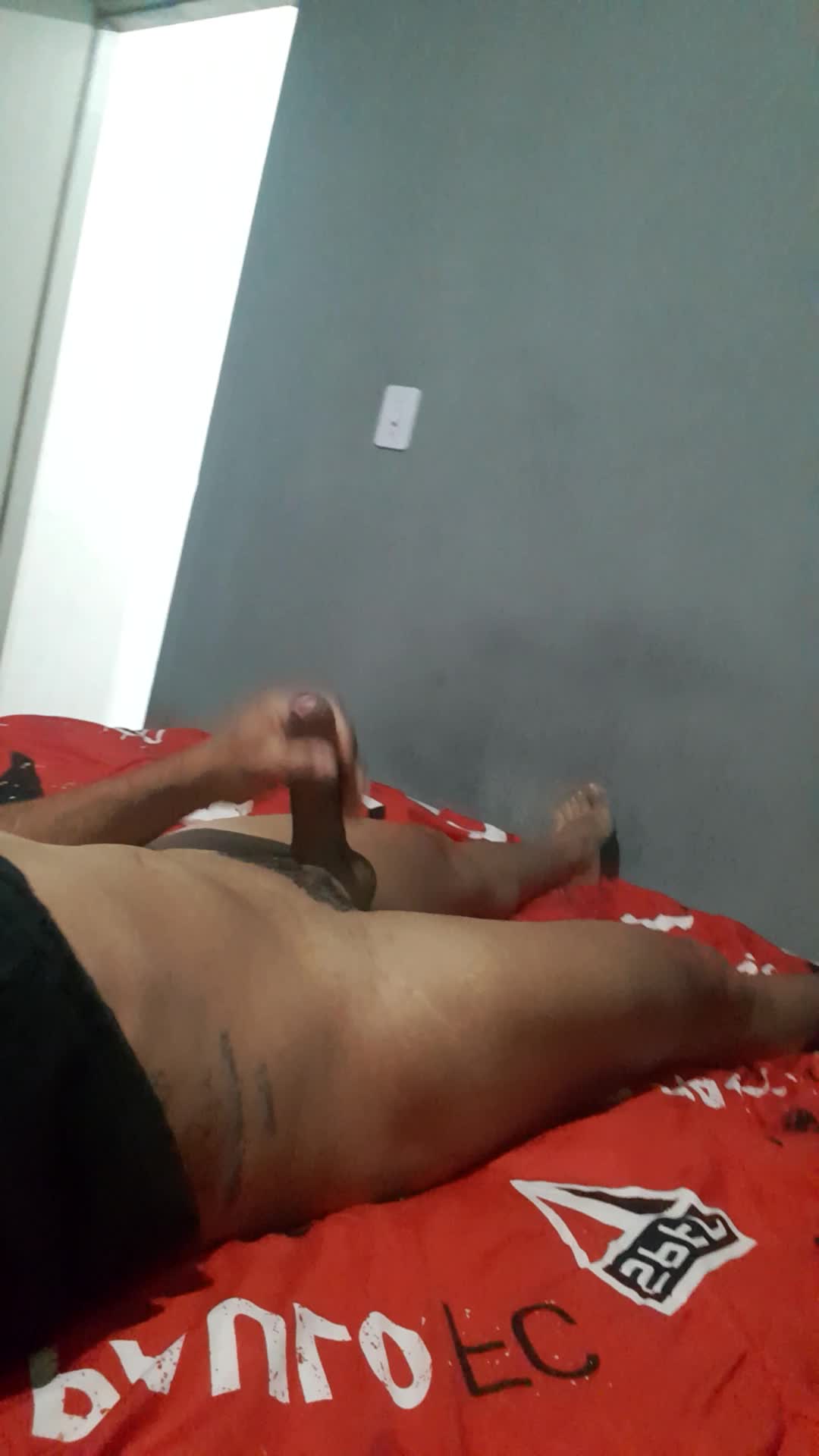 Masturbação, solo masculino, ejaculação, voyeurismo