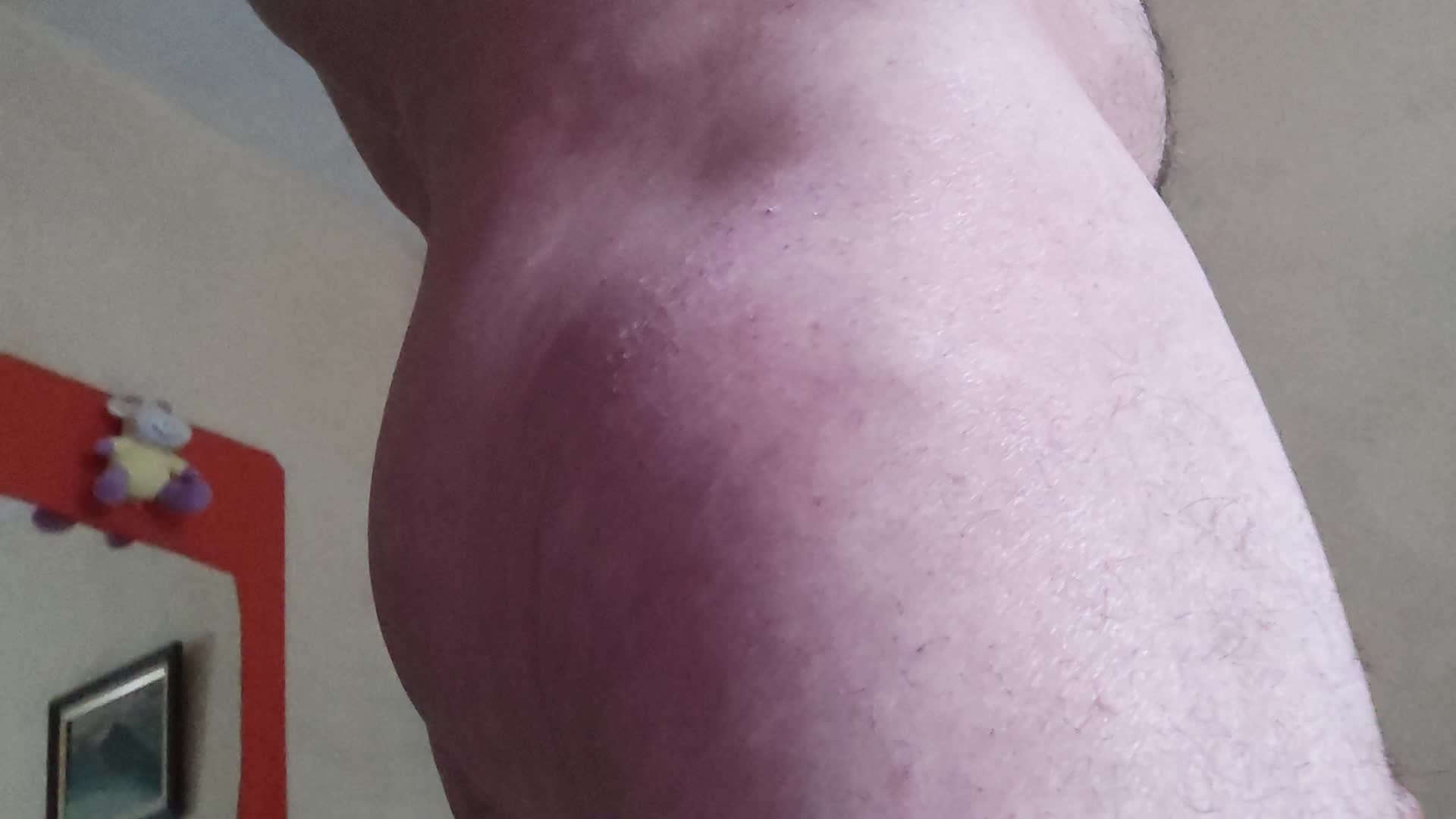 Masturbação com anel peniano e orgasmo intenso