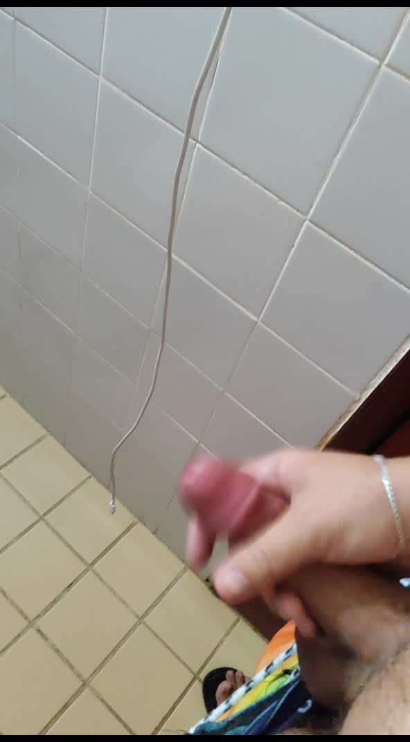 Masturbação masculina sensual e íntima