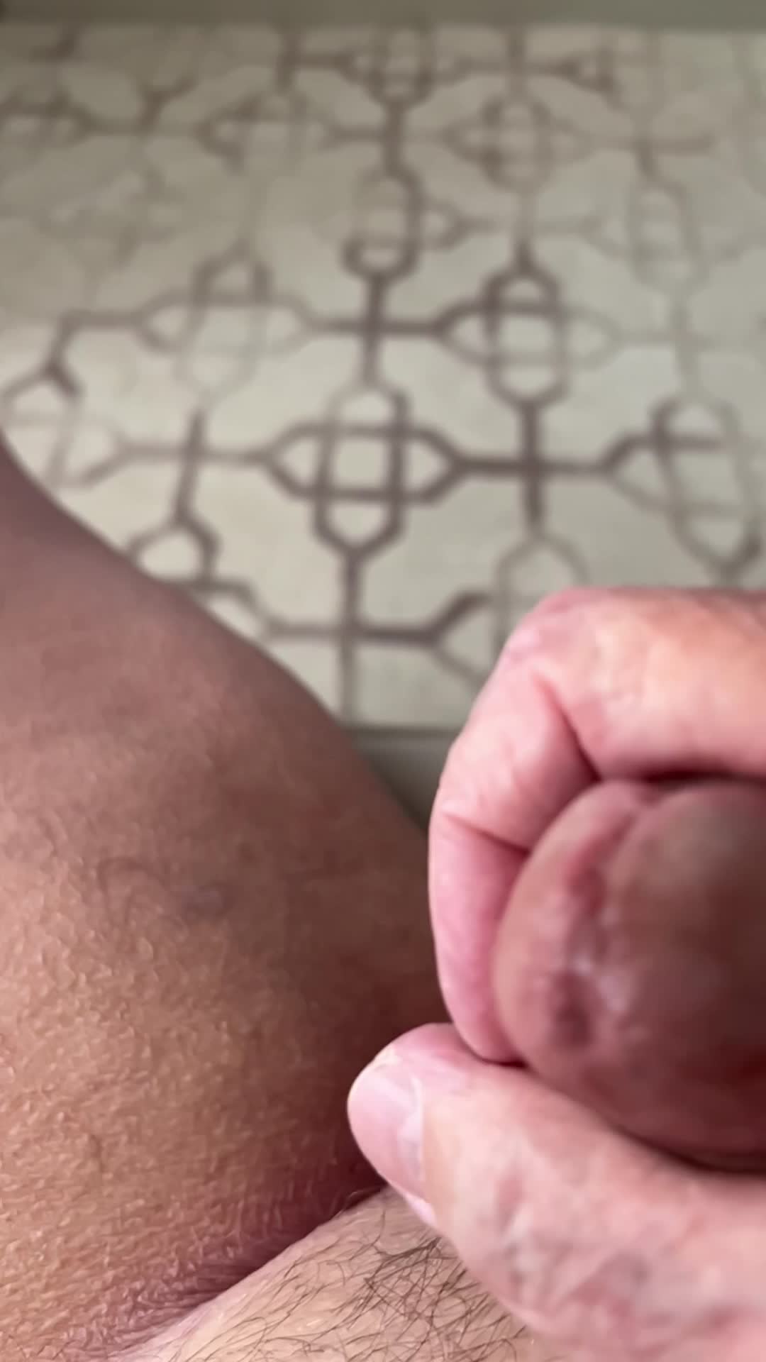 Masturbação, pênis e tesão em cena sensual