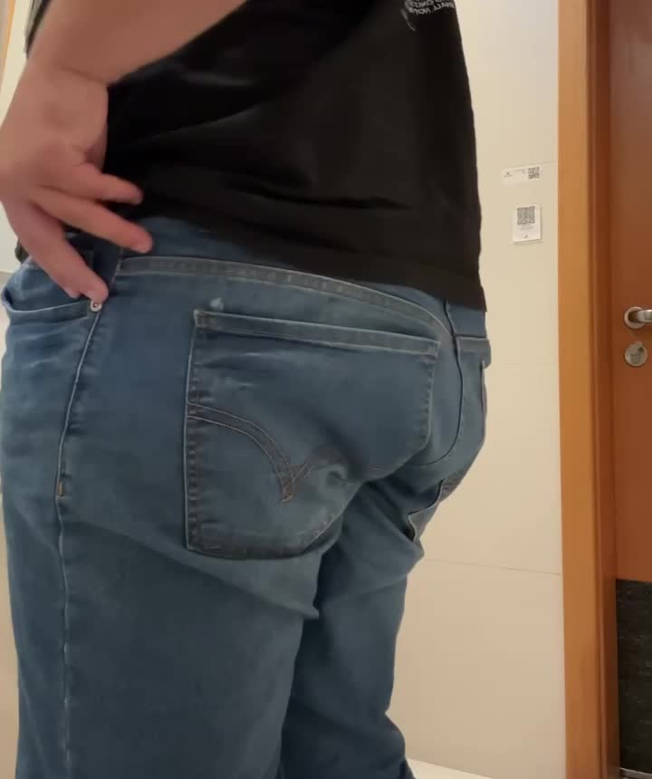 Striptease e exibicionismo sensual