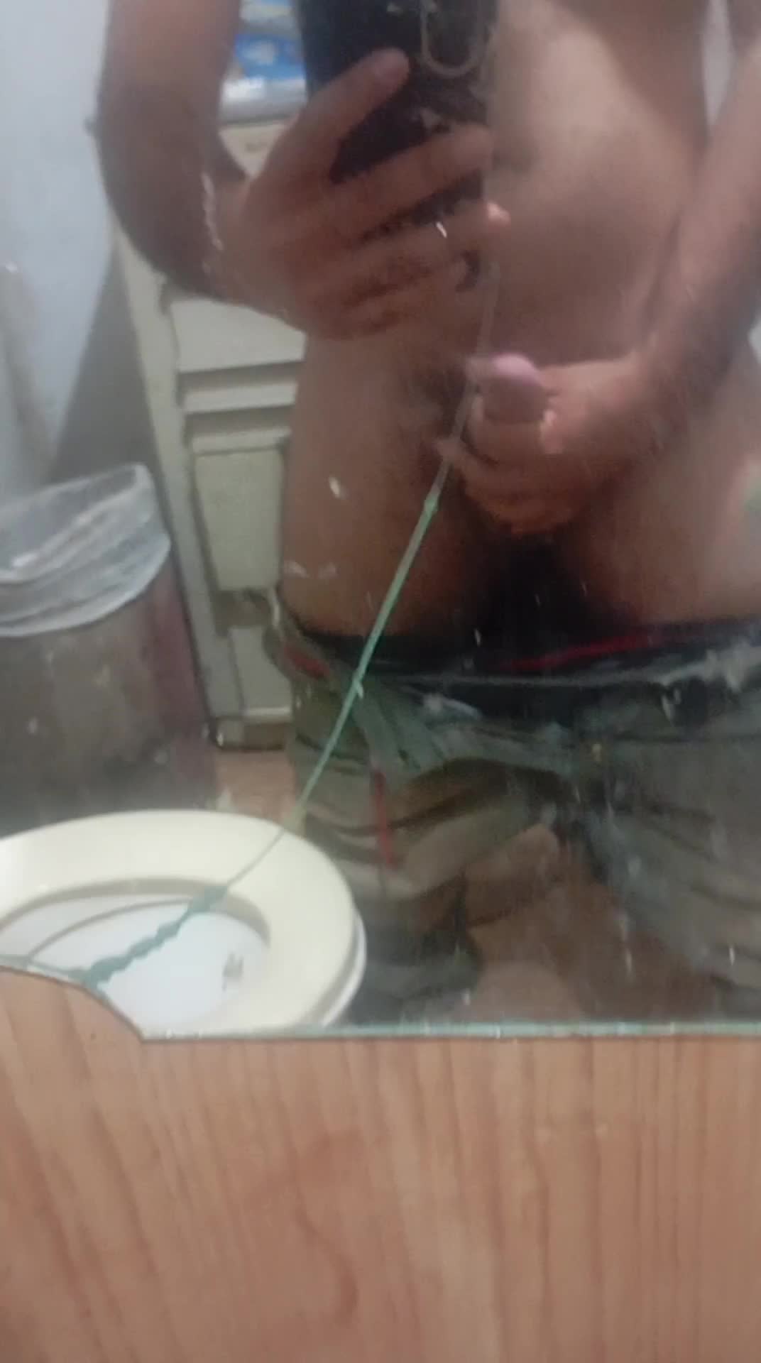 Masturbação e pênis no espelho