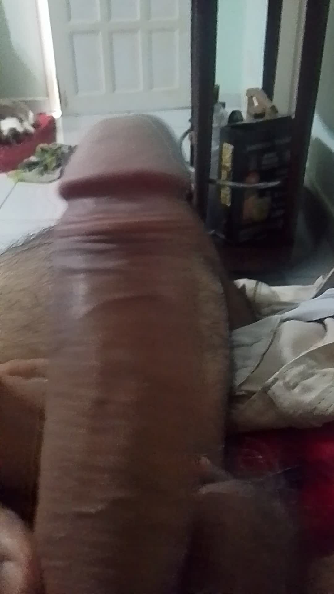 Masturbação sensual e close no pênis