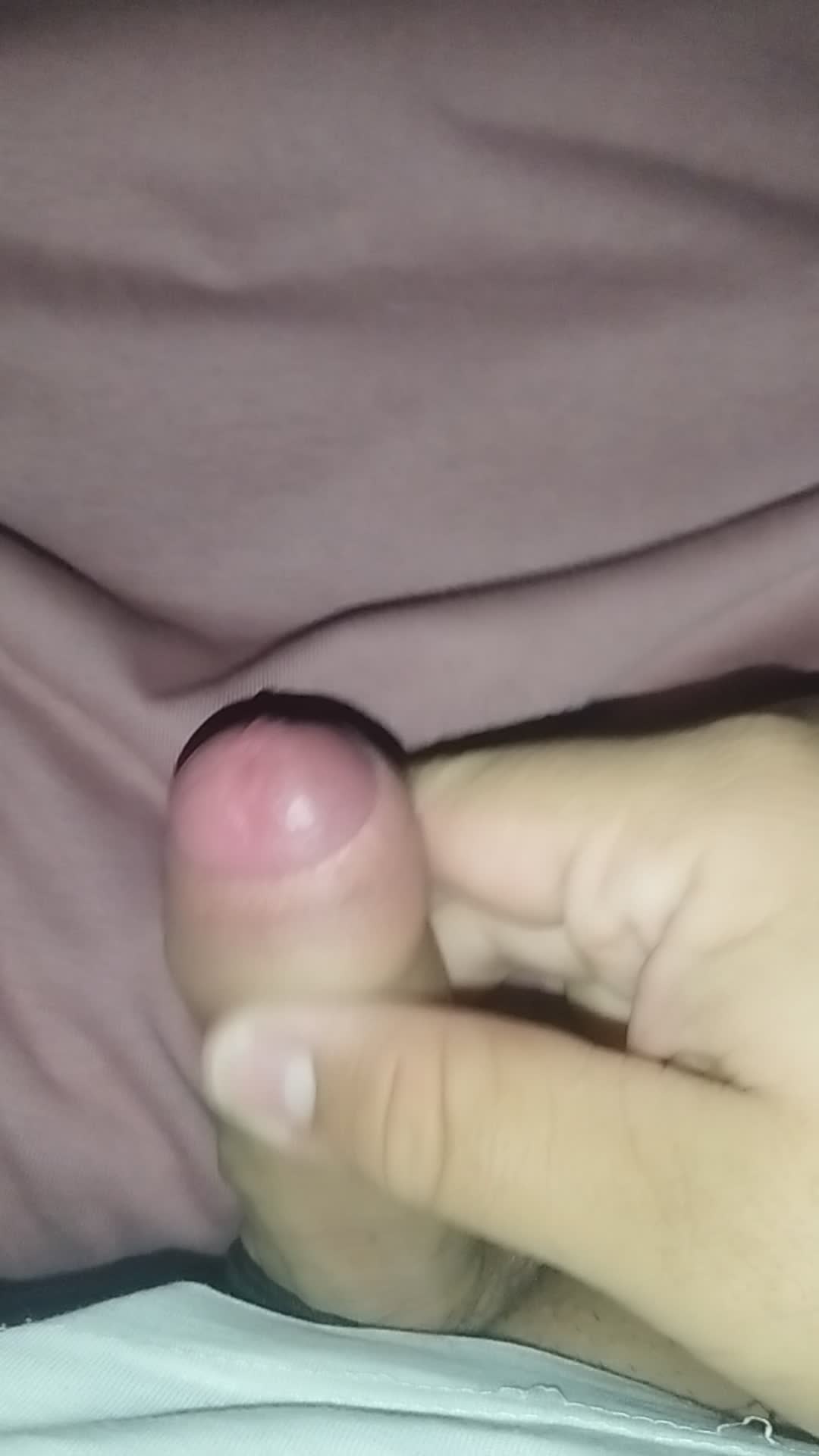 Masturbação solo com tesouro masculino pulsante