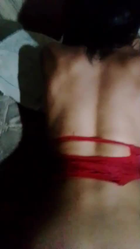 Cena sensual com fetiches anal e penetração