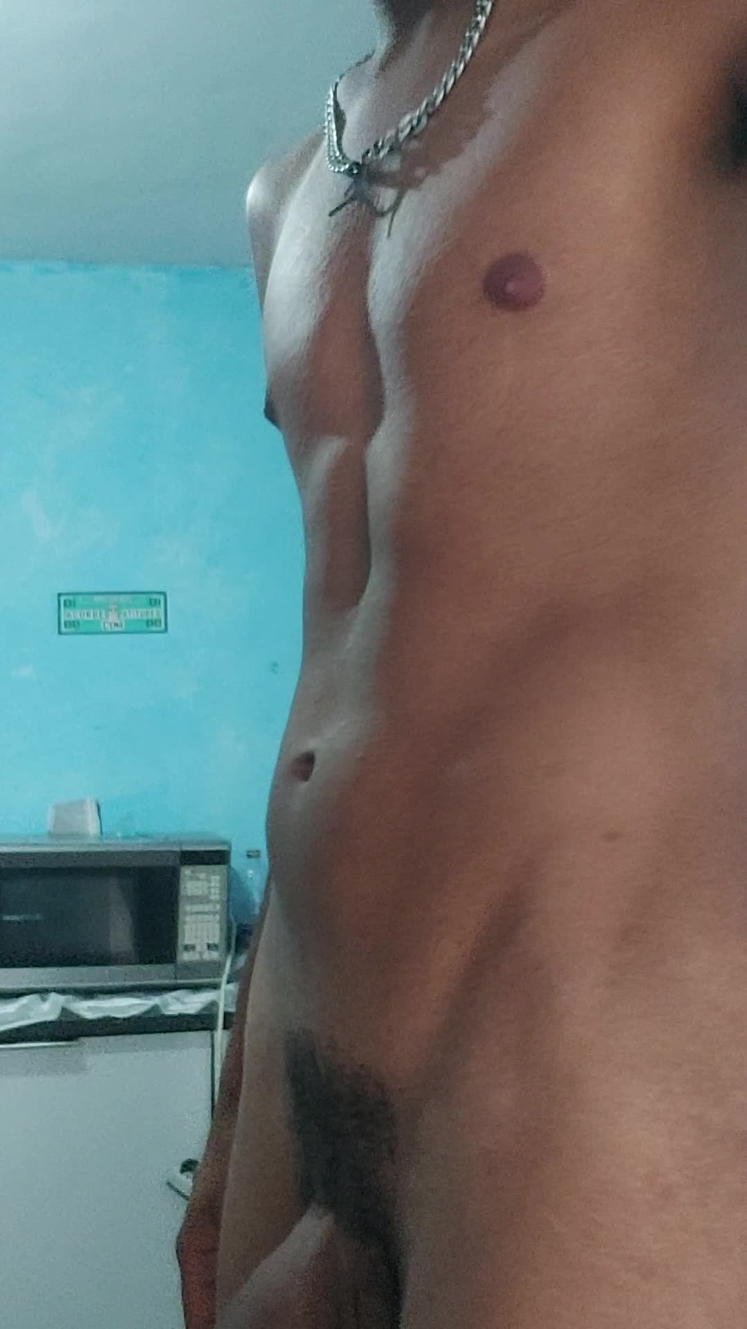 Exibicionismo, masturbação e solo com Delost