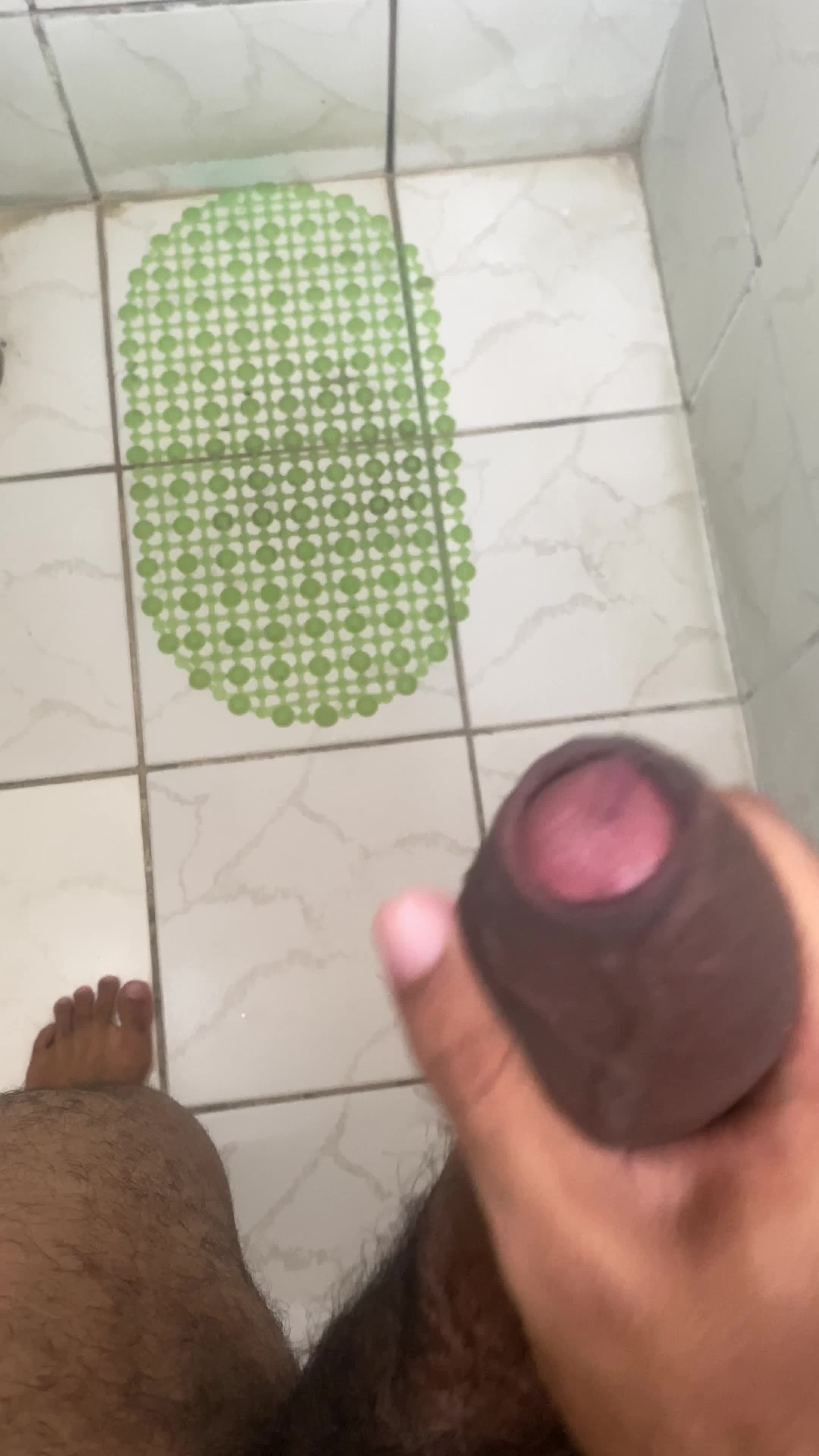 Pênis grande e masturbação sensual