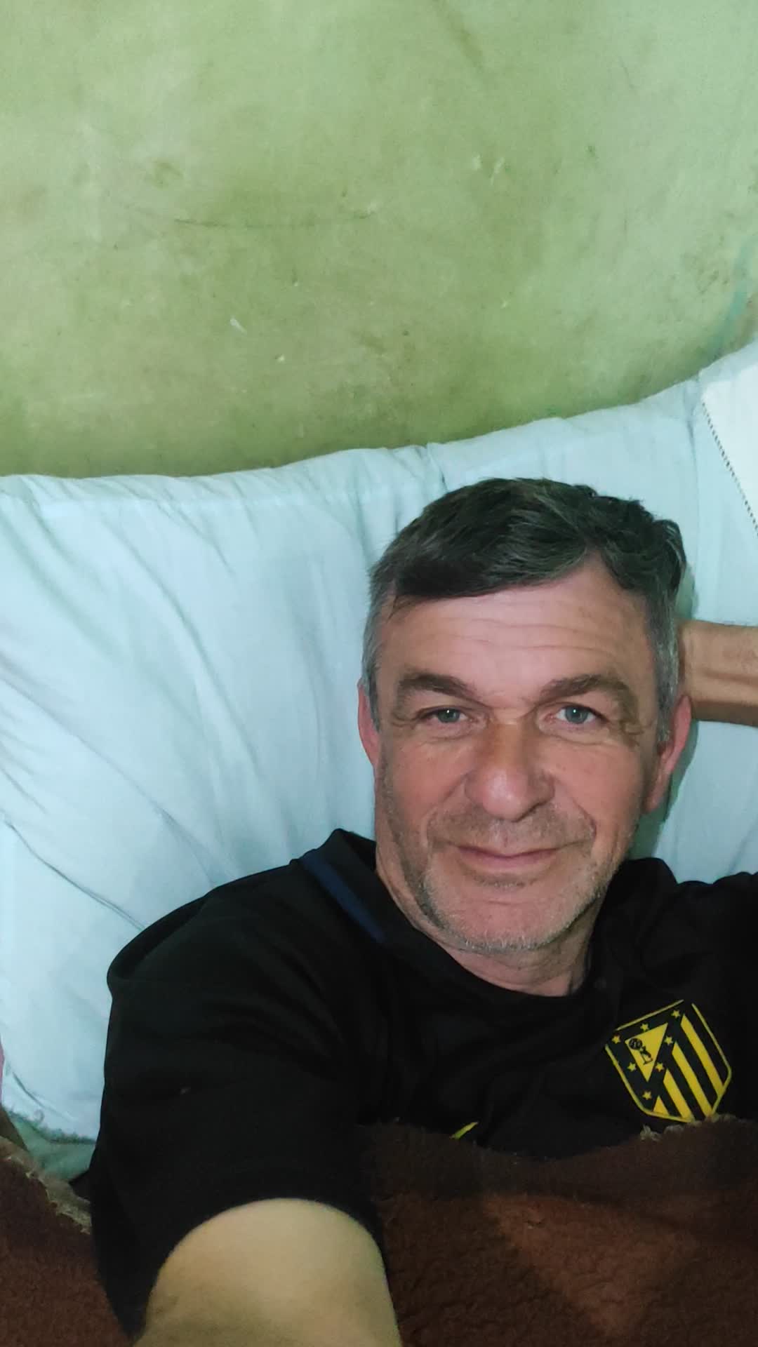 Olhar, sorriso e contato visual sedutores