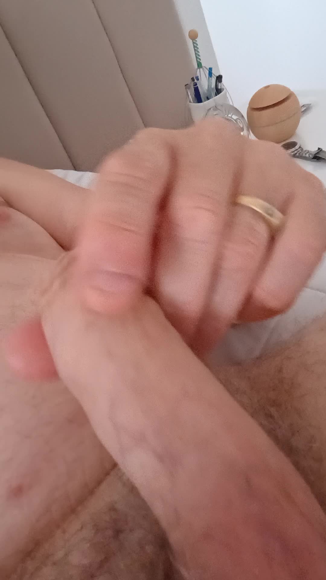 Masturbação e sexo explícito em cena sensual