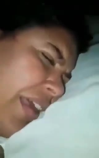 dor, gemidos e gozo em cena excitante