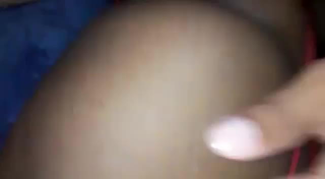 Penetração anal caseira com preservativo