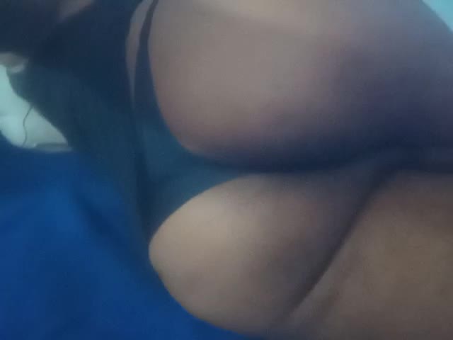 homem de roupa íntima preta