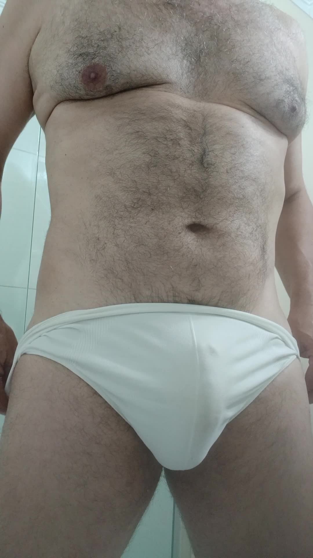 Masturbação, exibicionismo e solo masculino