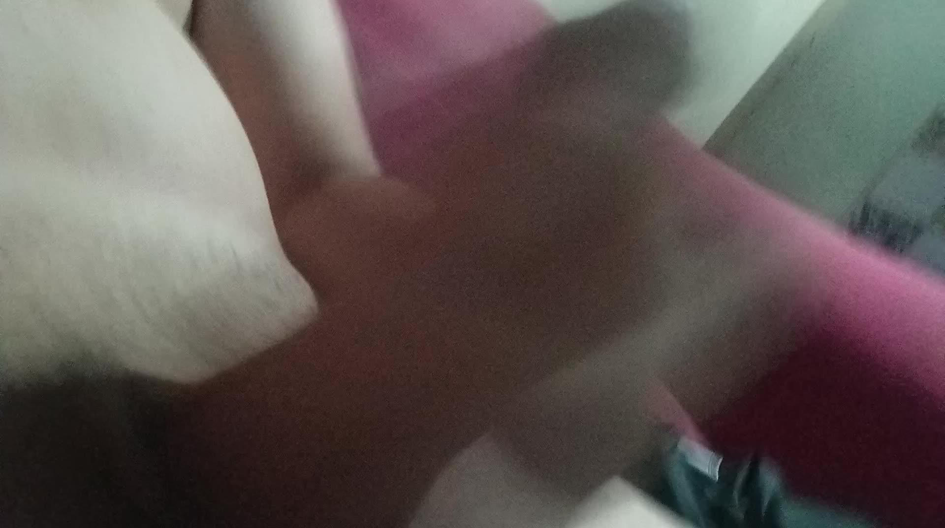 Masturbação sensual com pau na mão