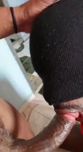 Fetiches oral e gozo em cena quente