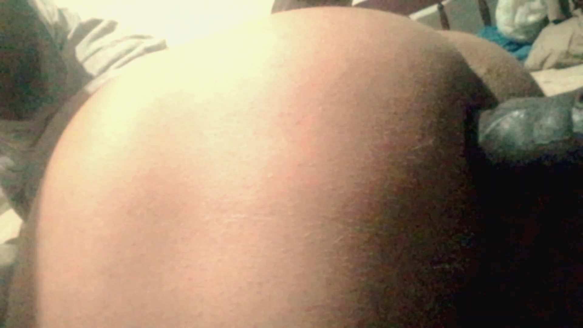Rabo sendo comido com calcinha, cena amadora
