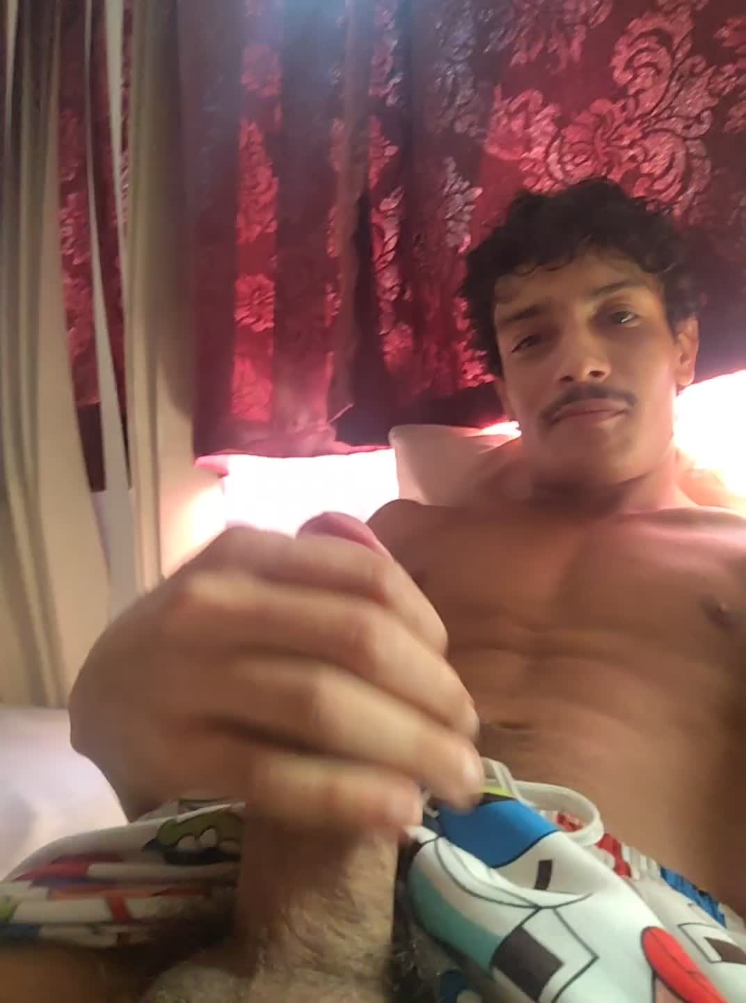 Masturbação e gozo intenso