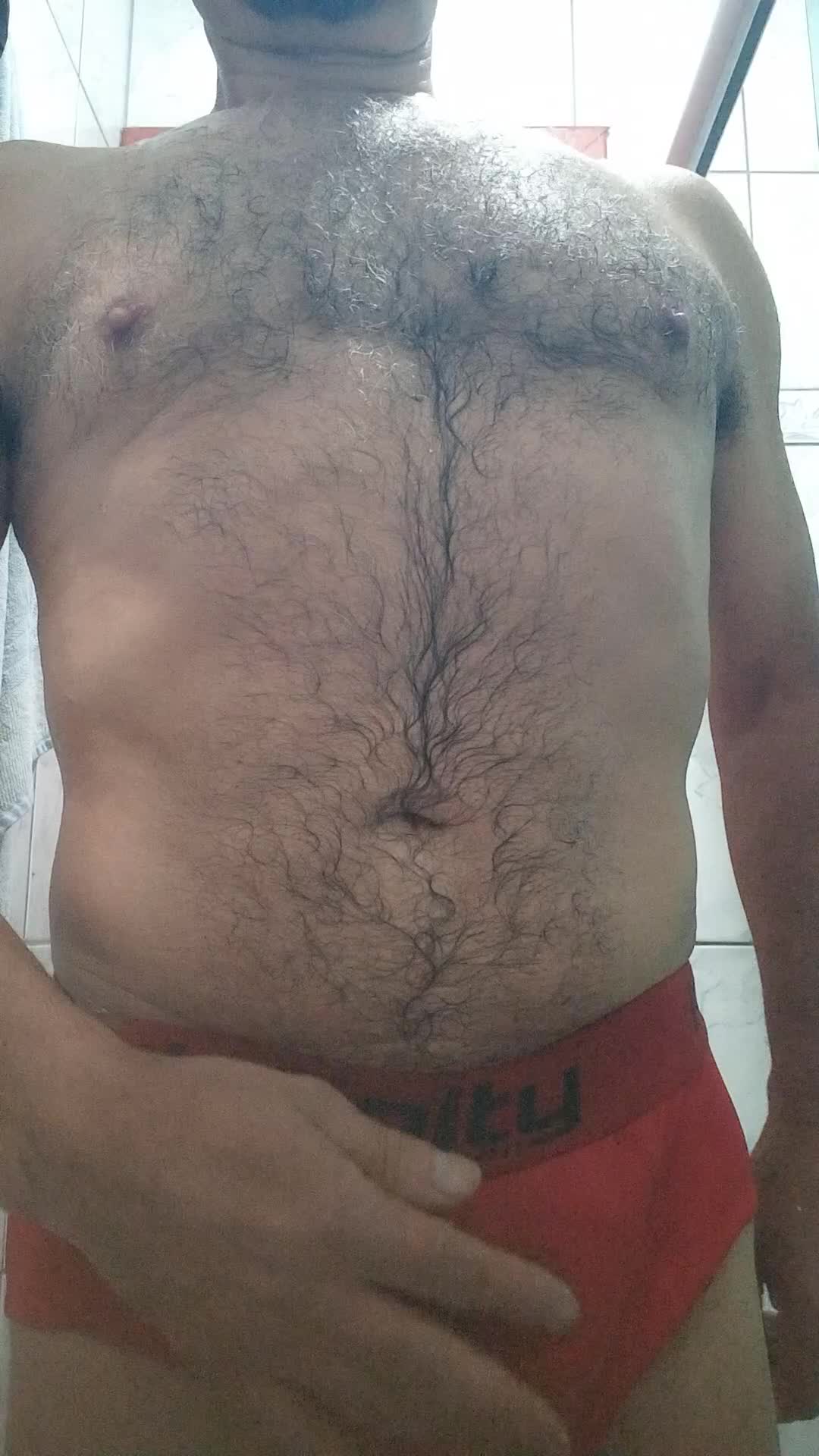 Masturbação solo masculino no banho