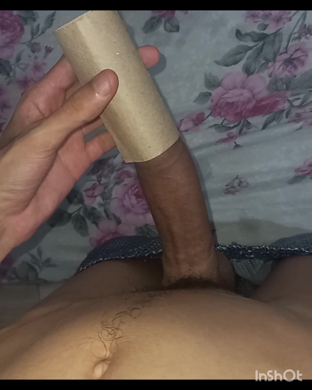 Masturbação e ânus - cena erótica gay