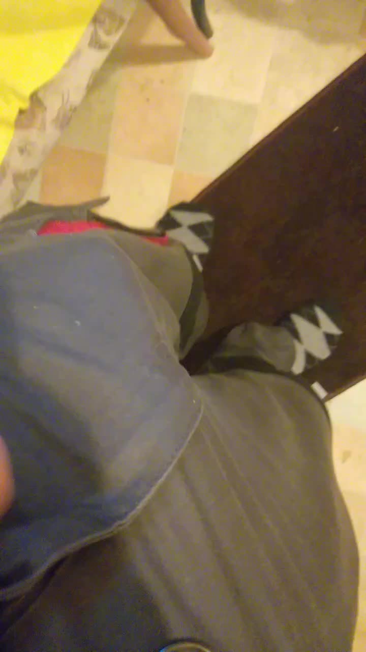 Tesão caseiro com pau duro e masturbação