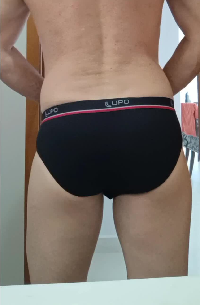 Bunda, cueca, fio dental