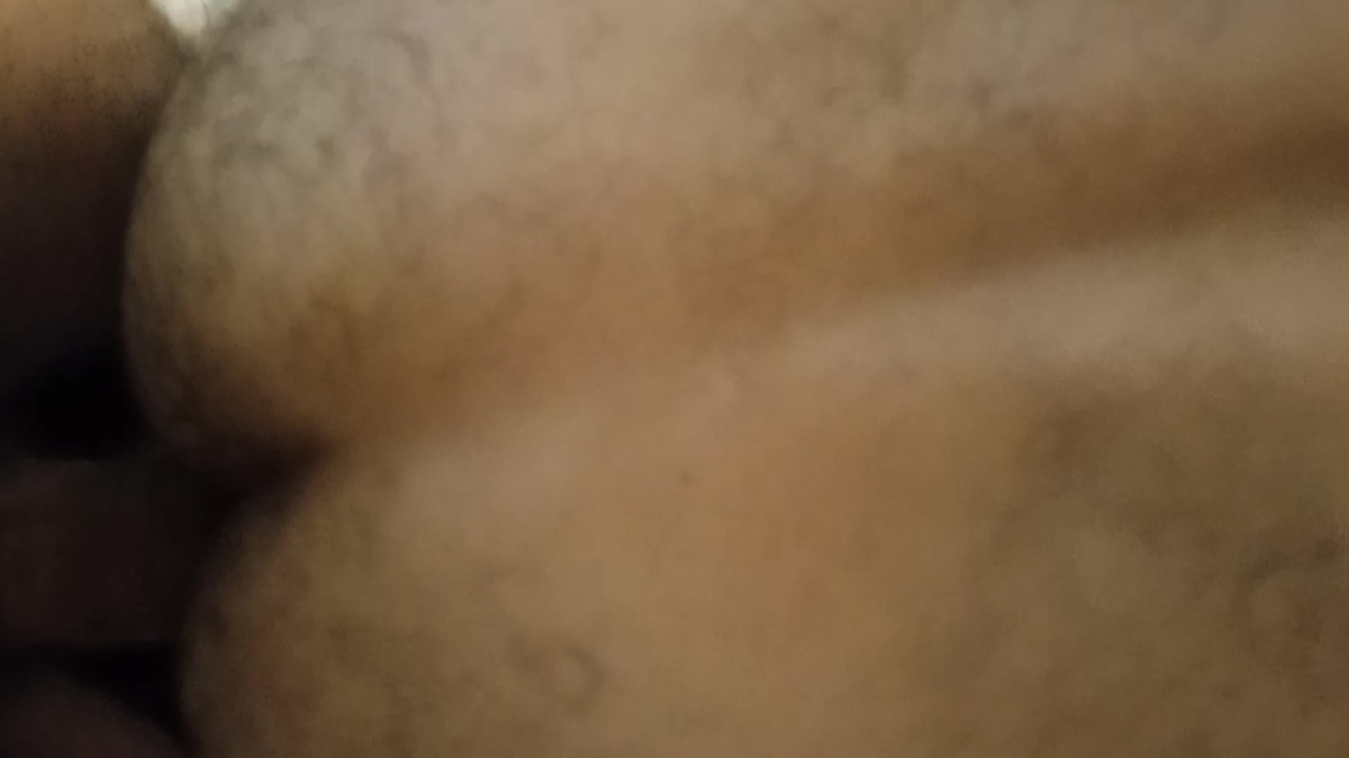 Masturbação, bunda e orgia em cena quente