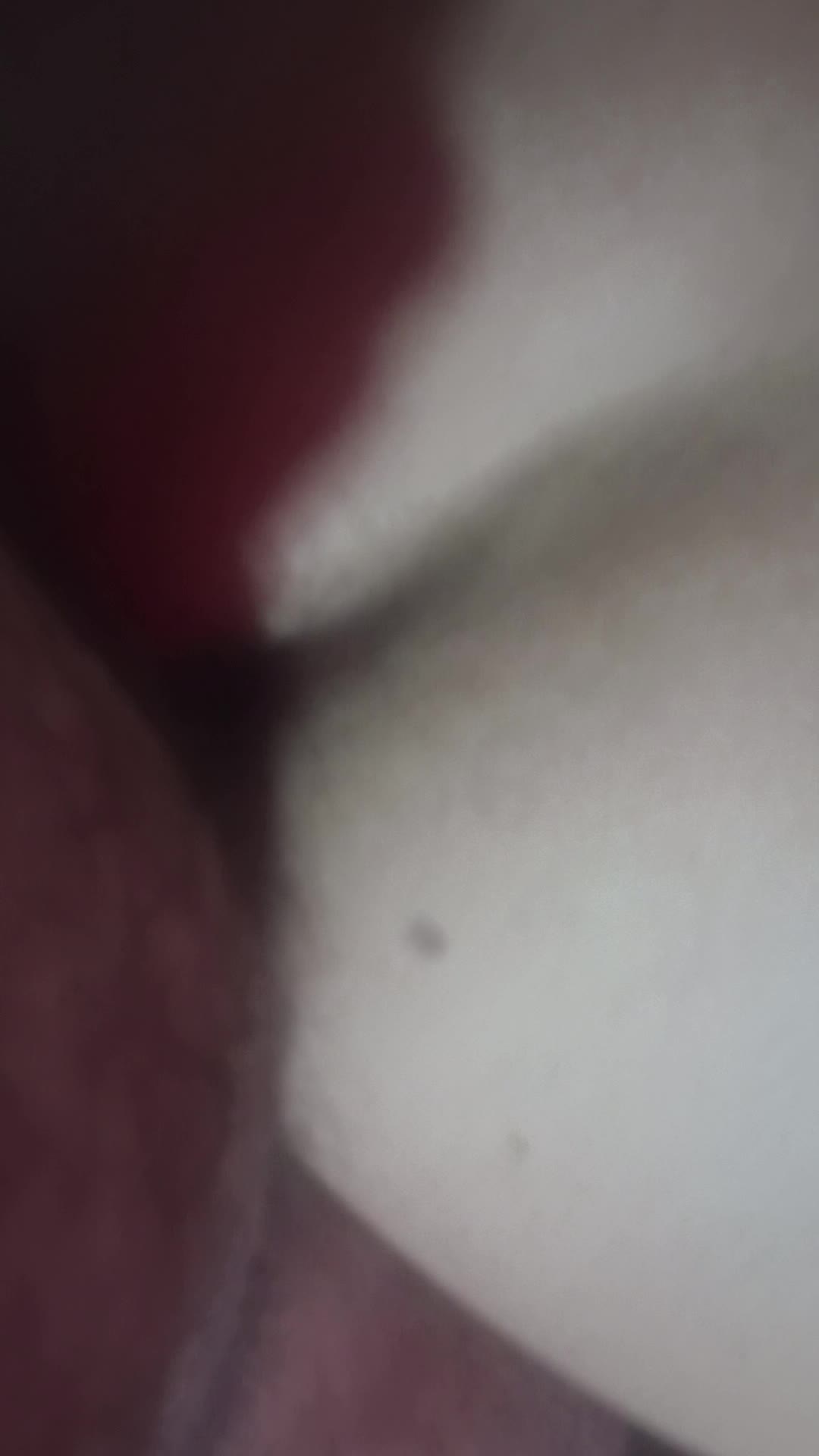 Penetração, sexo vaginal e voyeurismo em close explícito