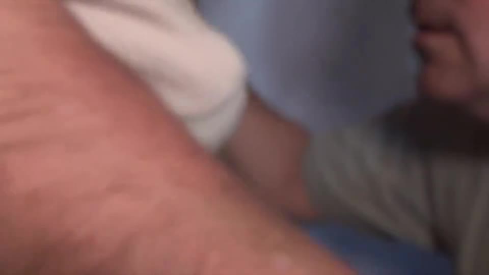 Sexo oral com senhor maduro